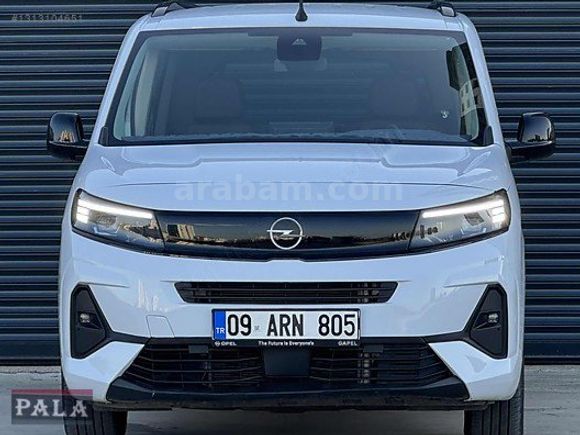 2025 COMBO 1.5 D EDİTİON OTOMATİK HATASIZ