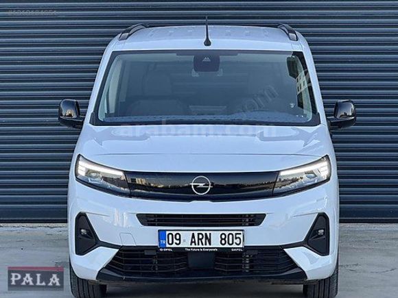 2025 COMBO 1.5 D EDİTİON OTOMATİK HATASIZ