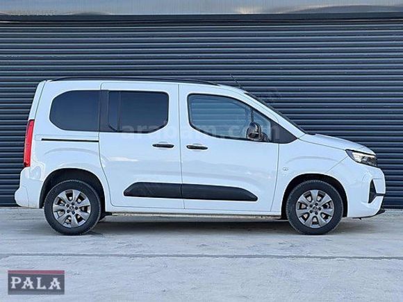 2025 COMBO 1.5 D EDİTİON OTOMATİK HATASIZ
