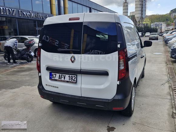 2025 RENEULT EXPRESS VAN 1.5 DCI 14BIN KM HATASIZ BOYASIZ