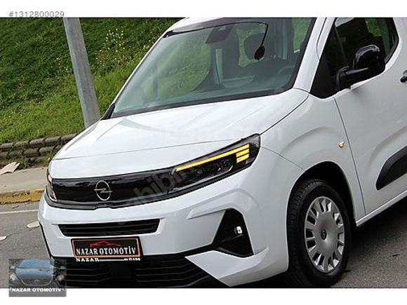 2025 HATASIZ BOYASIZ 9.000 KMde COMBO OTOMATİK 130 PS NAVİGASYON