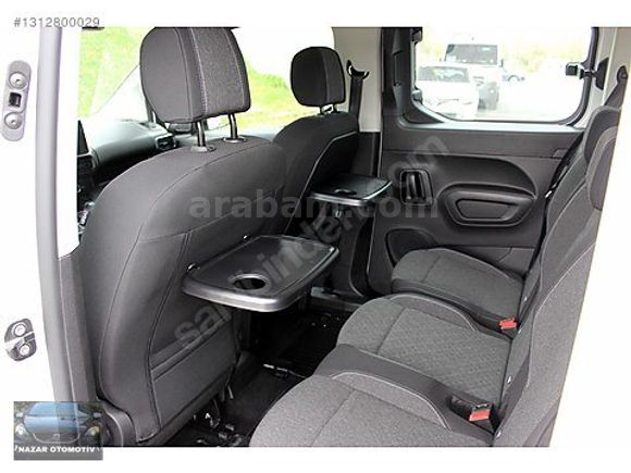 2025 HATASIZ BOYASIZ 9.000 KMde COMBO OTOMATİK 130 PS NAVİGASYON
