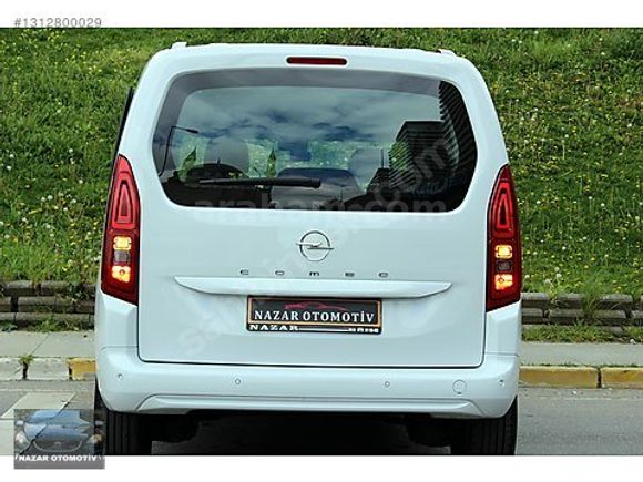 2025 HATASIZ BOYASIZ 9.000 KMde COMBO OTOMATİK 130 PS NAVİGASYON