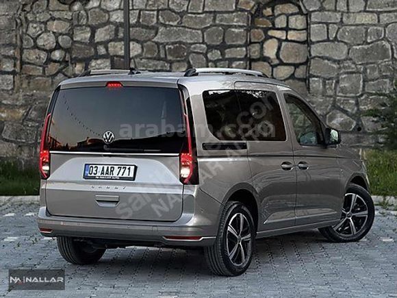 'NALLAR AUTO' HATASIZ BOYASIZ MOJAVA BEJİ SIFIR KOKUSU ÜZERİNDE.