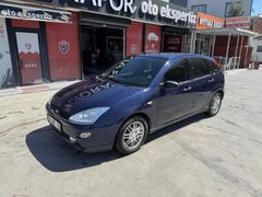 Sahibinden Ford Focus 1.6 Ghia 2001 Model  202.000 km Lacivert