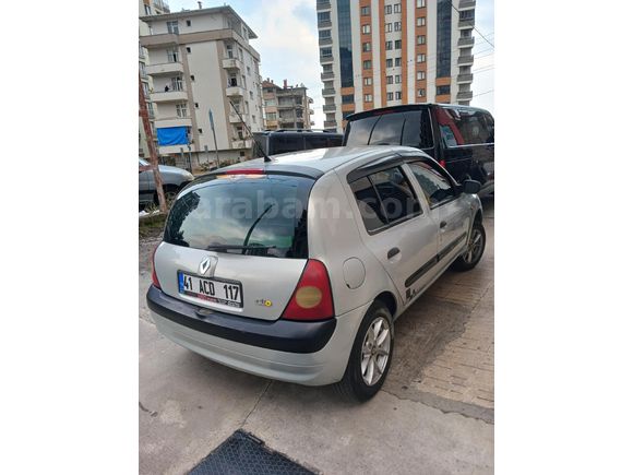 Sahibinden Renault Clio 1.4 Privilege 2002 Model