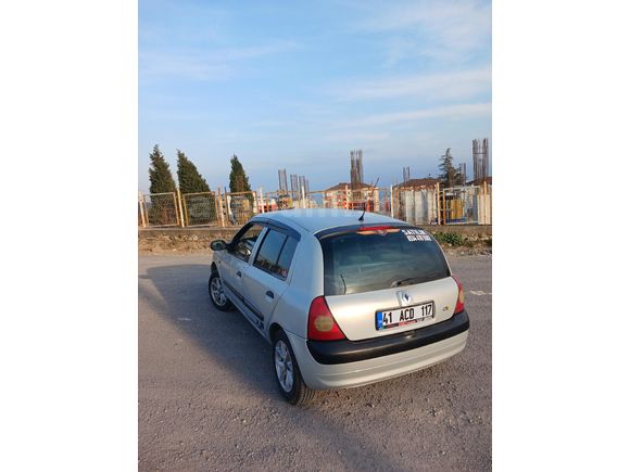 Sahibinden Renault Clio 1.4 Privilege 2002 Model