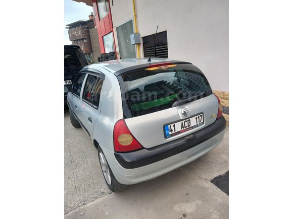 Sahibinden Renault Clio 1.4 Privilege 2002 Model