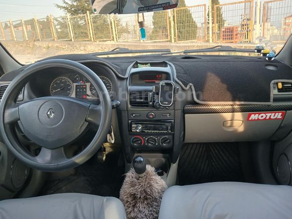 Sahibinden Renault Clio 1.4 Privilege 2002 Model