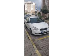 Sahibinden Hyundai Accent Era 1.4 Team 2009 Model  271.000 km Beyaz