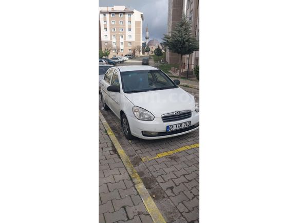 Sahibinden Hyundai Accent Era 1.4 Team 2009 Model  271.000 km Beyaz