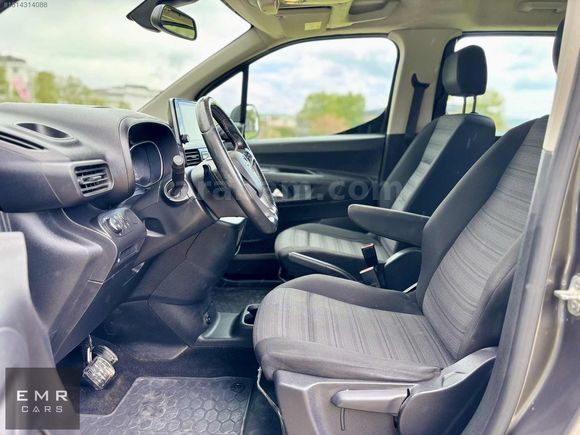 EMR CARS 2021 OPEL COMBO 1.5 EDİTİON AT8 130HP 129.000KM BOYASIZ