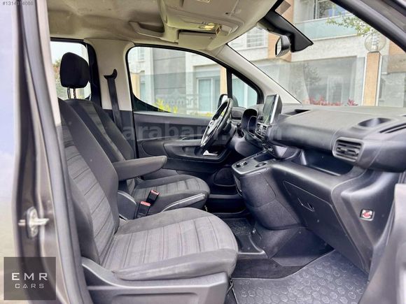 EMR CARS 2021 OPEL COMBO 1.5 EDİTİON AT8 130HP 129.000KM BOYASIZ