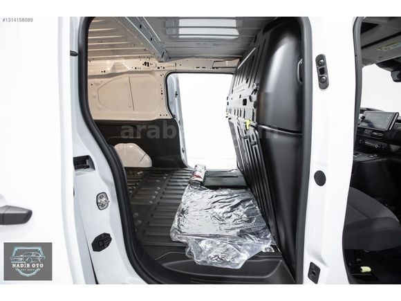 2025 SIFIR PEUGEOT PARTNER VAN 130hp %20 faturalı K.K Taksit