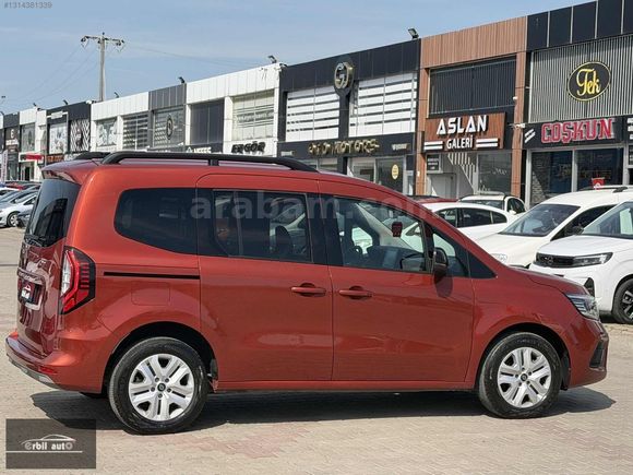 ERBİL AUTO'DAN 20.000 KM'DE 2024 RENAULT KANGO TAMAMINA KREDİ
