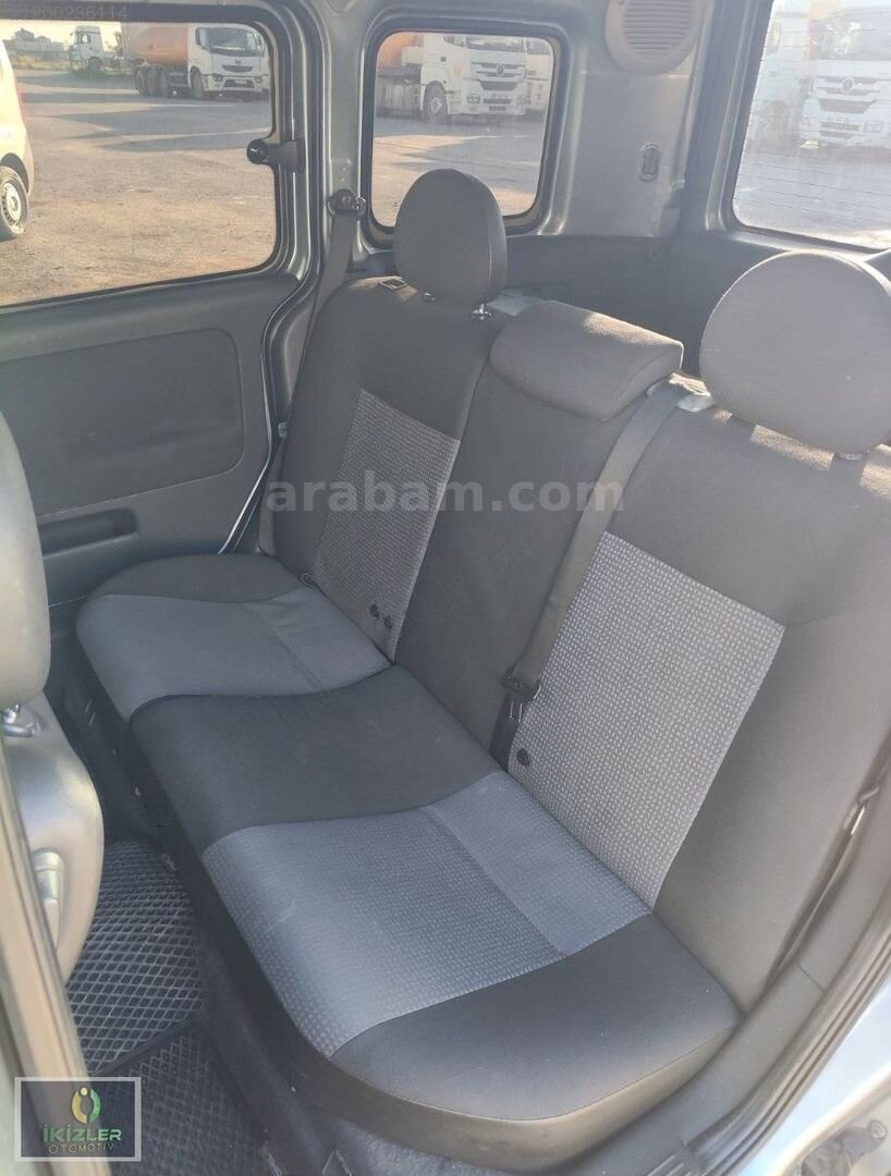 Galeriden Opel Combo 1.3 CDTI City Plus 2010 Model İstanbul 358.000 km Gri 2