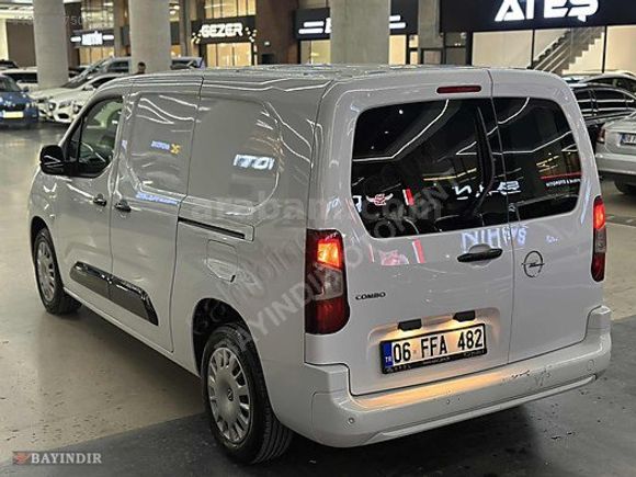 HATASIZ-BOYASIZ-TRAMERSİZ-OPEL-COMBO-EN DOLU PAKET