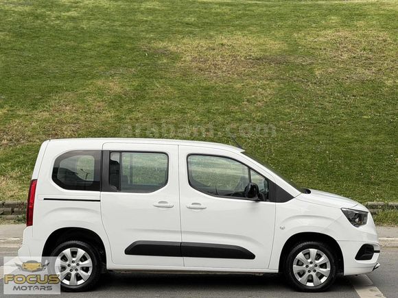 2022 OPEL COMBO LİFE 1.5 D EDİTİON 6 İLERİ SERVİS BAKIMLI