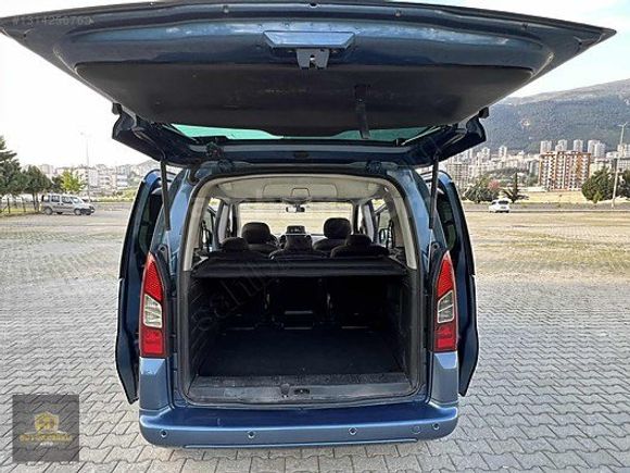 BÜYÜKDERELİ DEN PARTNER ZENİTH ÇOK BAKIMLI DÜŞÜK KM
