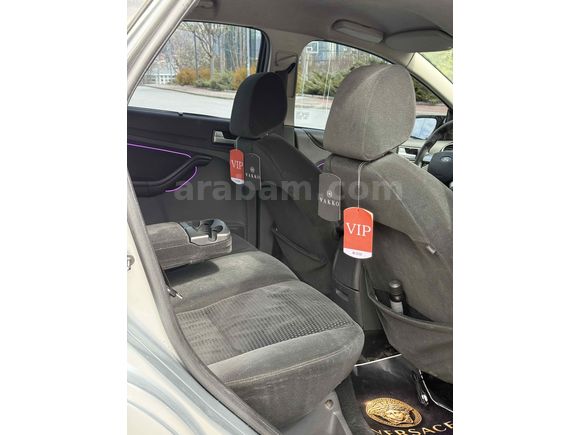Sahibinden Ford Focus 1.6 TDCi Ghia 2005 Model 