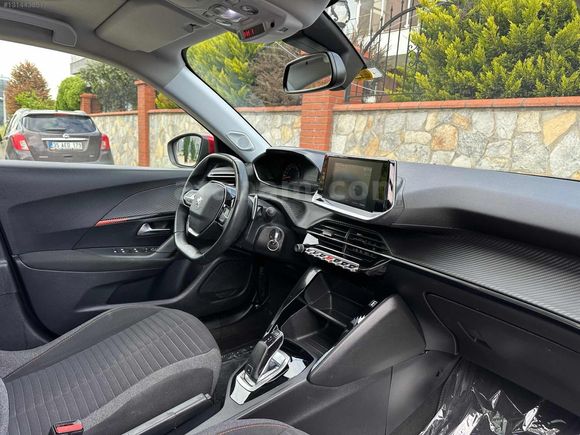 2021 MODEL Peugeot 2008 NOKTA HATASIZ CAM TAVAN