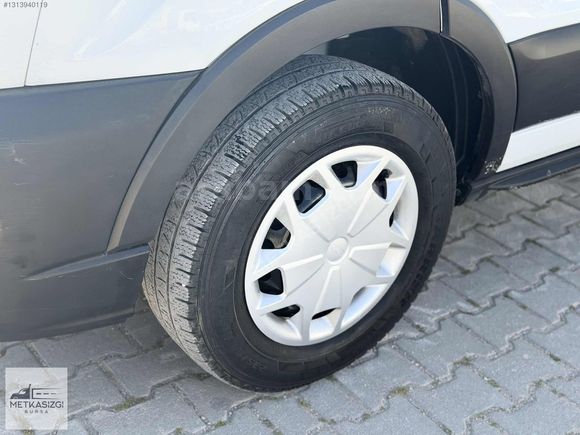 İZGİ OTOMOTİV'DEN 2024 MODEL 103 BİN KM'DE FORD TRANSİT 350 M