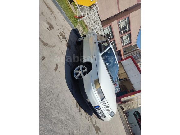 Sahibinden Lada Vega 1.5 2000 Model
