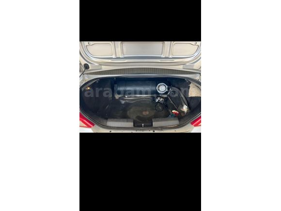 Sahibinden Ford Focus 1.6 Ghia 2004 Model