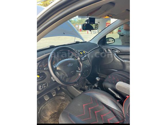 Sahibinden Ford Focus 1.6 Ghia 2004 Model