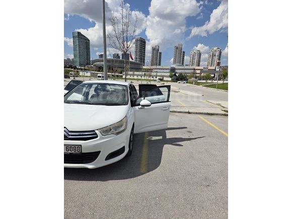 DÜŞÜK KM BAKIMLI SAHİBİNDEN C4