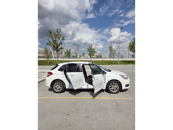 DÜŞÜK KM BAKIMLI SAHİBİNDEN C4