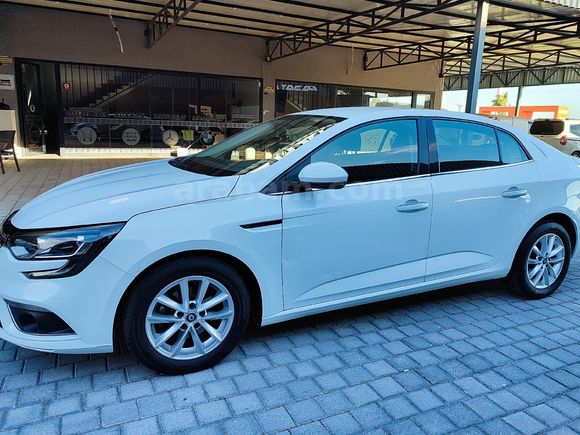 Galeriden Renault Megane 1.5 Blue DCI Touch 2020 Model Adana
