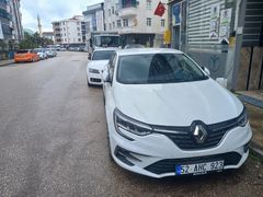 Öğretmenden Renault Megane 1.3 TCe Icon 2025 Model