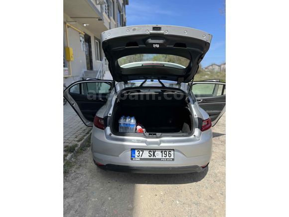 Sahibinden Renault Megane 1.5 dCi Touch Plus 2016 Model 