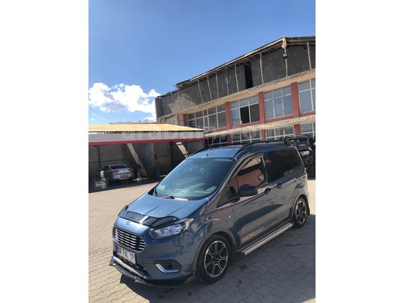 Sahibinden Ford Tourneo Courier 1.5 TDCi Titanium Plus 2023 Model  39.000 km Mavi (metalik)