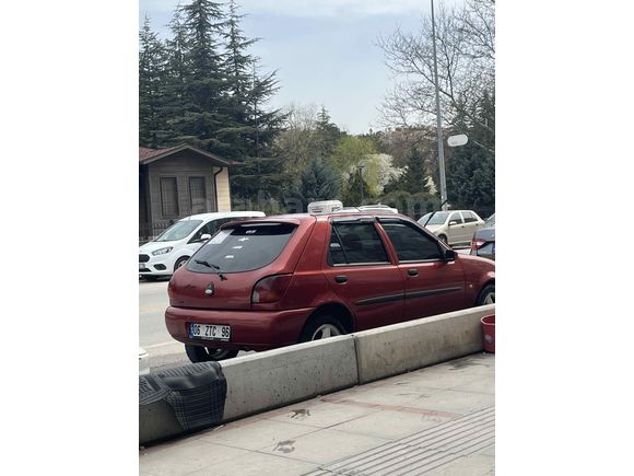 Sahibinden Ford Fiesta 1.4 Fun 2000 Model 
