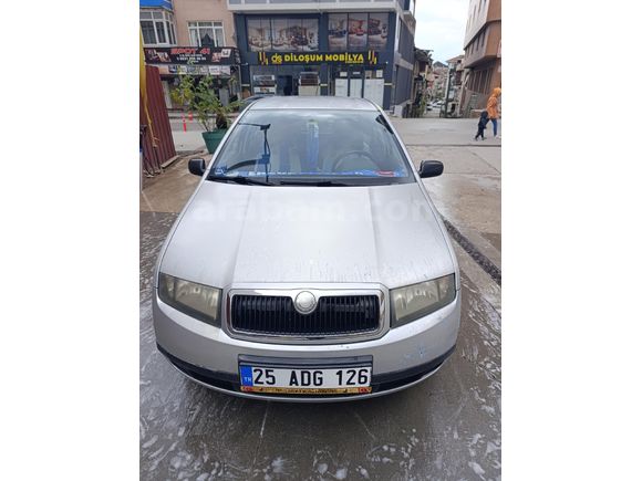Sahibinden Skoda Fabia 1.4 sedan   2004 model