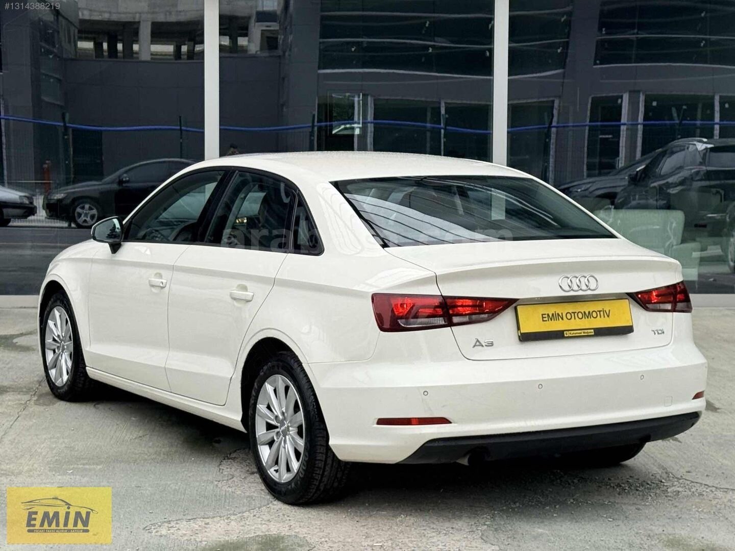 Galeriden Audi A3 Sedan 1.6 TDI Ambition 2014 Model Ankara 281.000 km Beyaz 6
