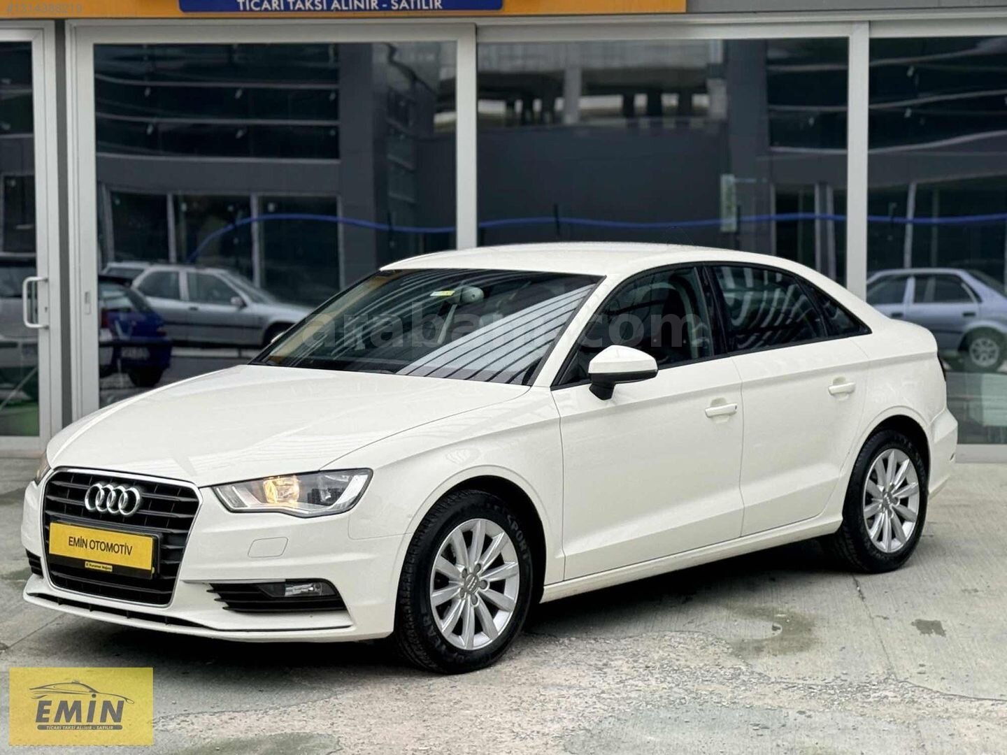 Galeriden Audi A3 Sedan 1.6 TDI Ambition 2014 Model Ankara 281.000 km Beyaz 1