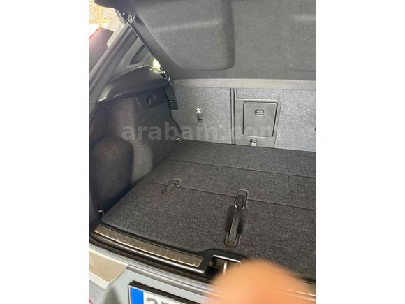 Sahibinden Volvo XC40 1.5 T2 Plus Bright 2023 Model 