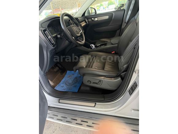 Sahibinden Volvo XC40 1.5 T2 Plus Bright 2023 Model 