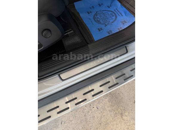 Sahibinden Volvo XC40 1.5 T2 Plus Bright 2023 Model 