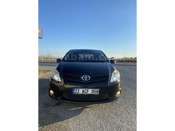 Sahibinden Toyota Auris 1.33 Comfort 2012 Model  209.000 km Siyah