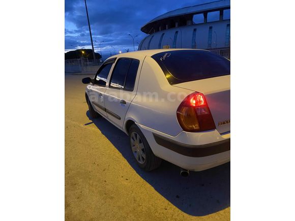  Renault Clio 1.5 dCi 2002 