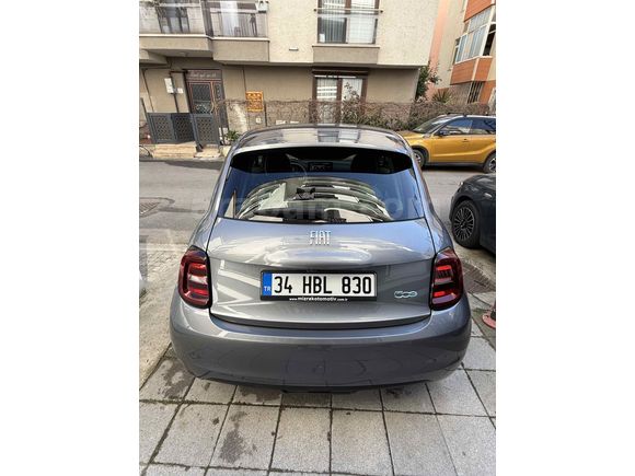 Fiat 500e–Hatasıza Yakın, Full Donanım!