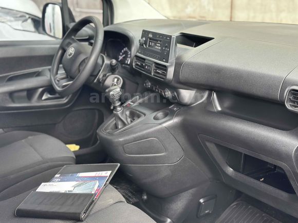 Sahibinden Toyota Proace City 1.5 D Dream 2022 Model 