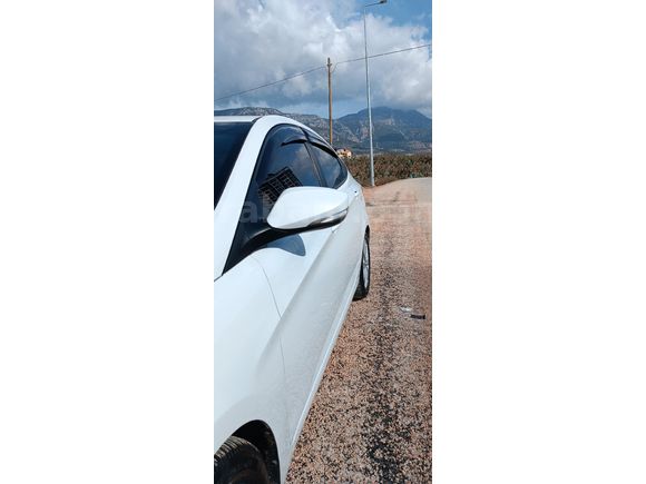 Sahibinden Hyundai Accent Blue 1.6 CRDI Mode Plus 2018 Model