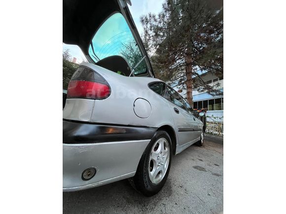 Sahibinden Renault Laguna 2.0 RXE 1999 Model