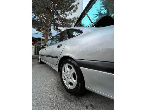 Sahibinden Renault Laguna 2.0 RXE 1999 Model