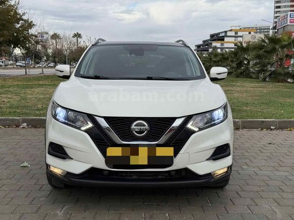 Sahibinden Nissan Qashqai 1.2 DIG-T Sky Pack 2018 Model  130.700 km Beyaz
